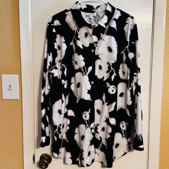 Chico's - Picture 2 of 9